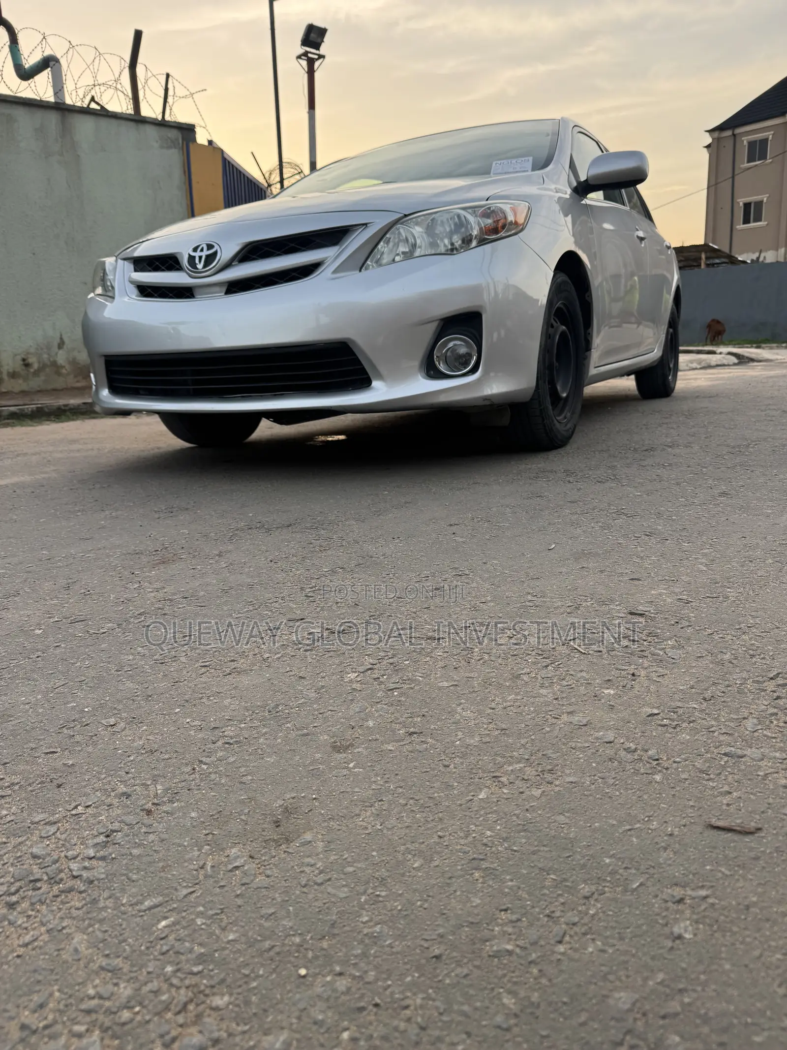 Toyota Corolla LE Special Edition 4dr Sedan (1.8L 4cyl 4A) 2013 Silver