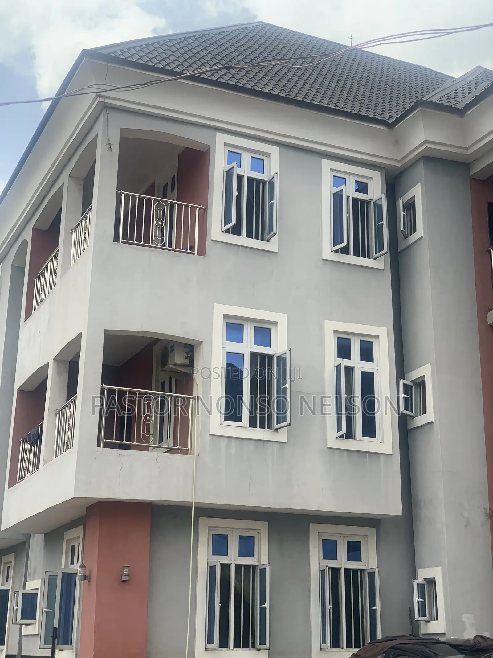 3bdrm Block of Flats in Egbu, Owerri for sale