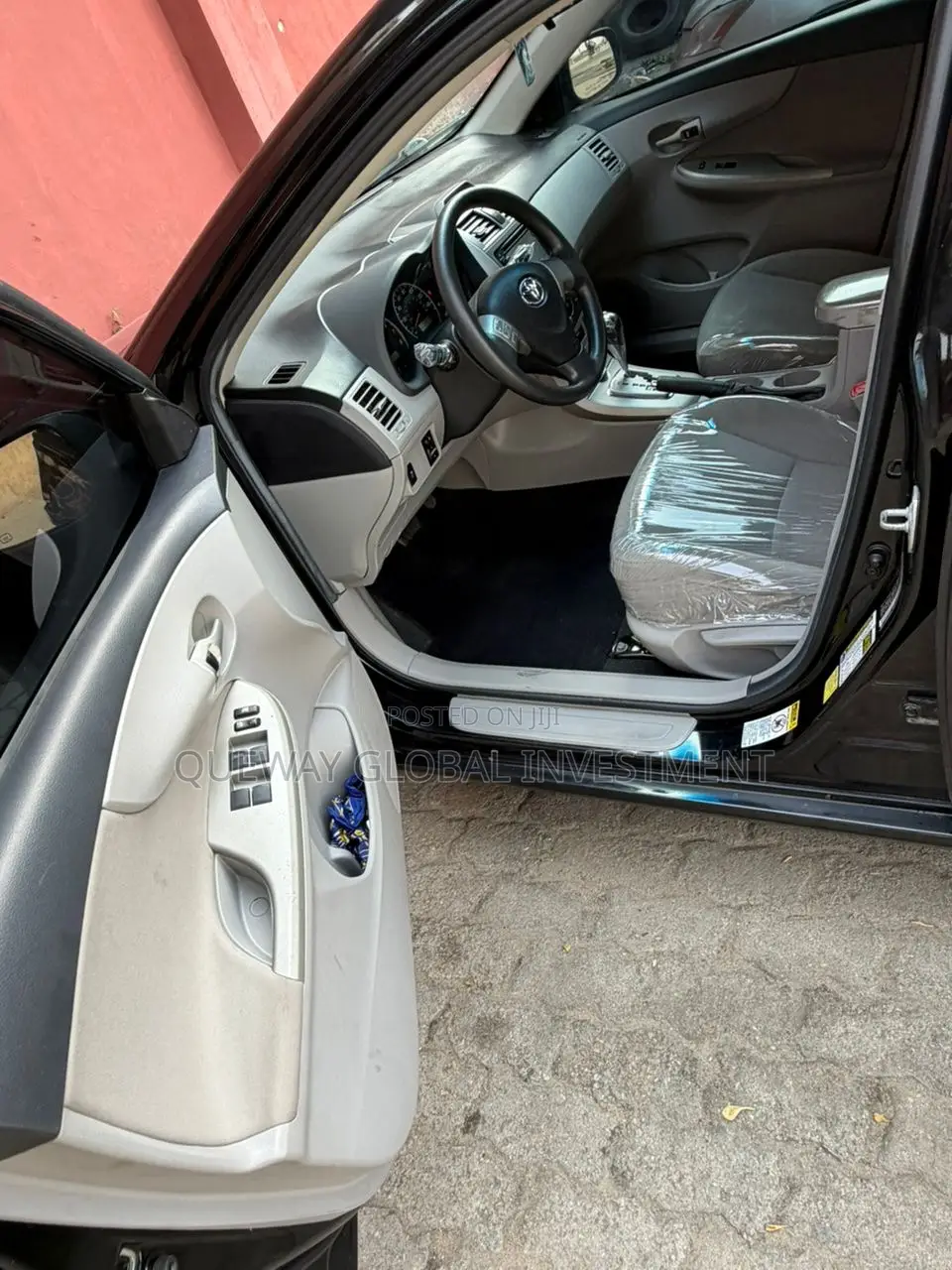 Toyota Corolla LE Special Edition 4dr Sedan (1.8L 4cyl 4A) 2013 Black