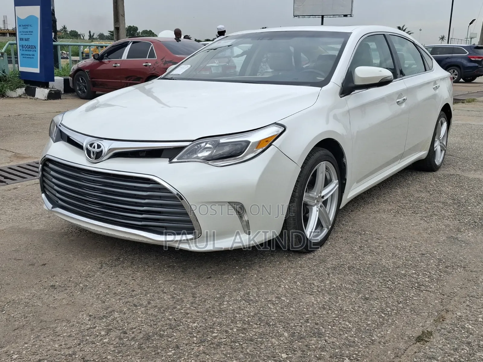 Toyota Avalon Limited Sedan FWD (3.5L 6cyl 6A) 2013 White