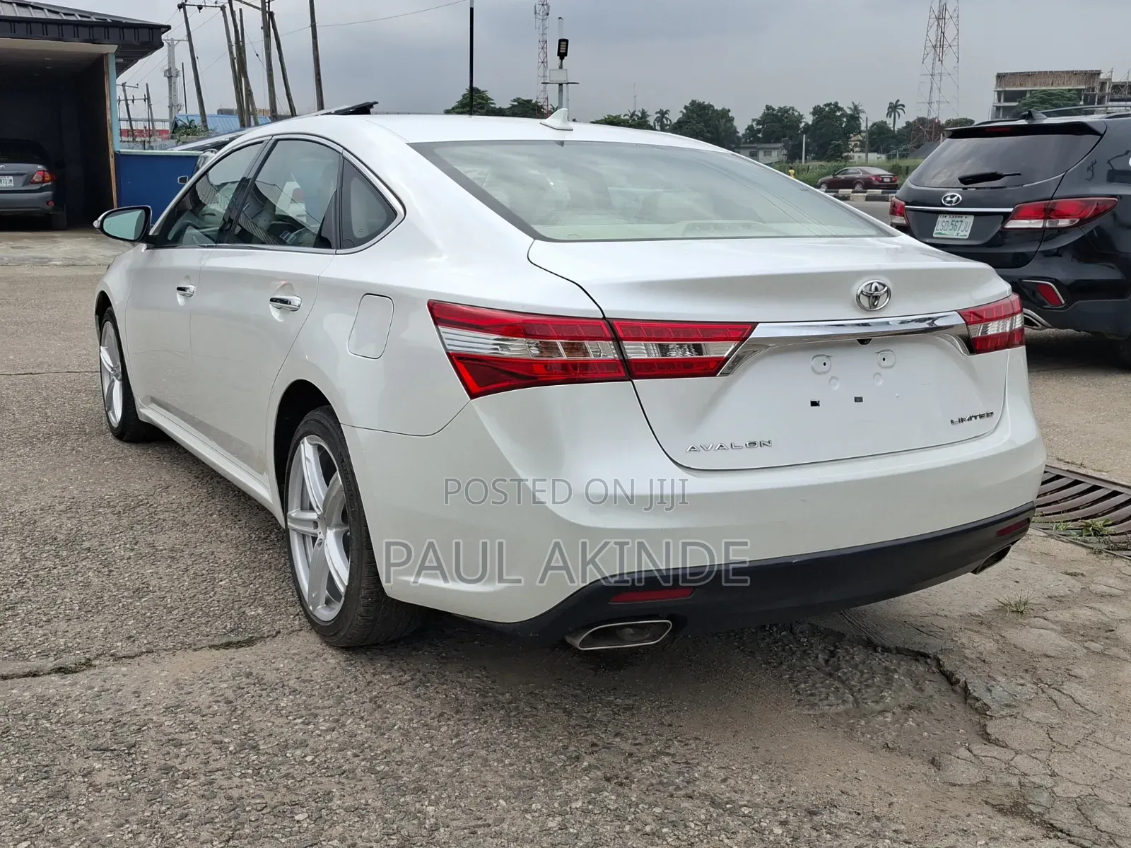 Toyota Avalon Limited Sedan FWD (3.5L 6cyl 6A) 2013 White