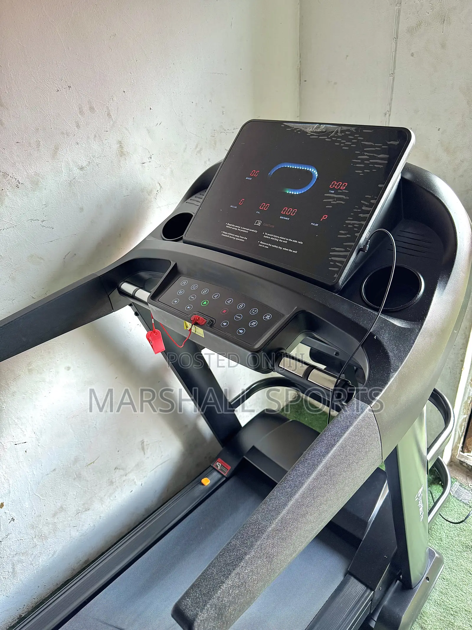 5hp Commercial Treadmill With Auto Incline and Music Player