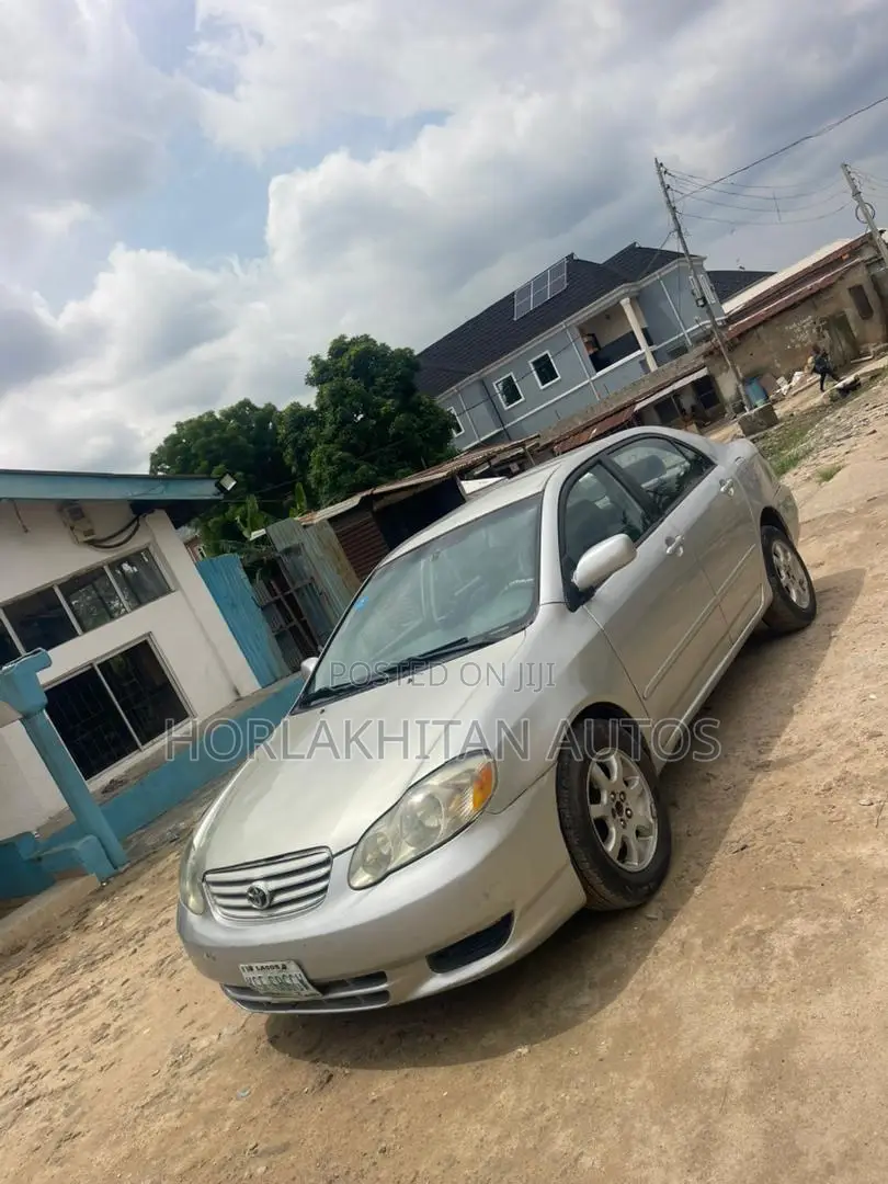 Toyota Corolla LE 2004 Silver