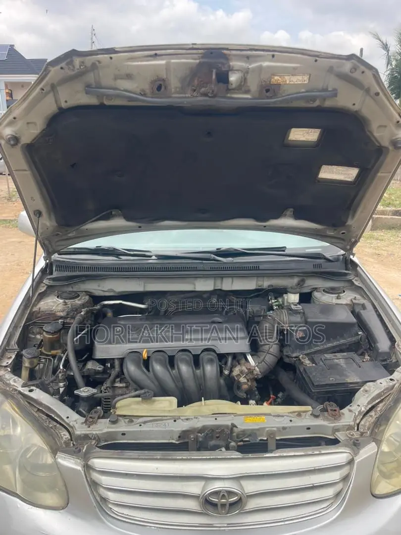 Toyota Corolla LE 2004 Silver