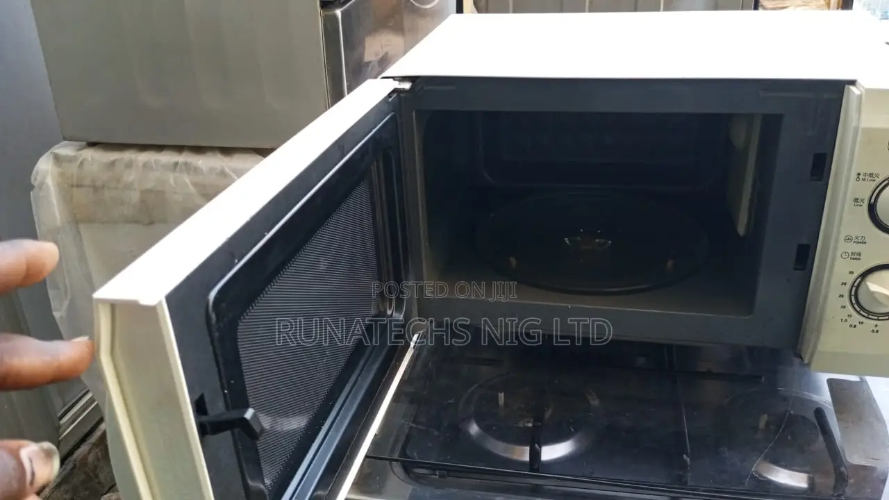 Midea Microwave Oven Clean and Fully Functional