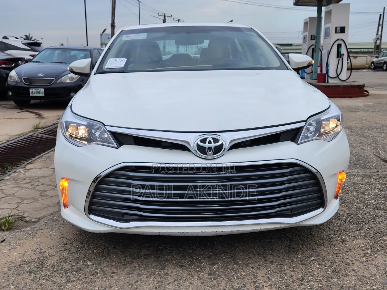 Toyota Avalon Limited Sedan FWD (3.5L 6cyl 6A) 2013 White