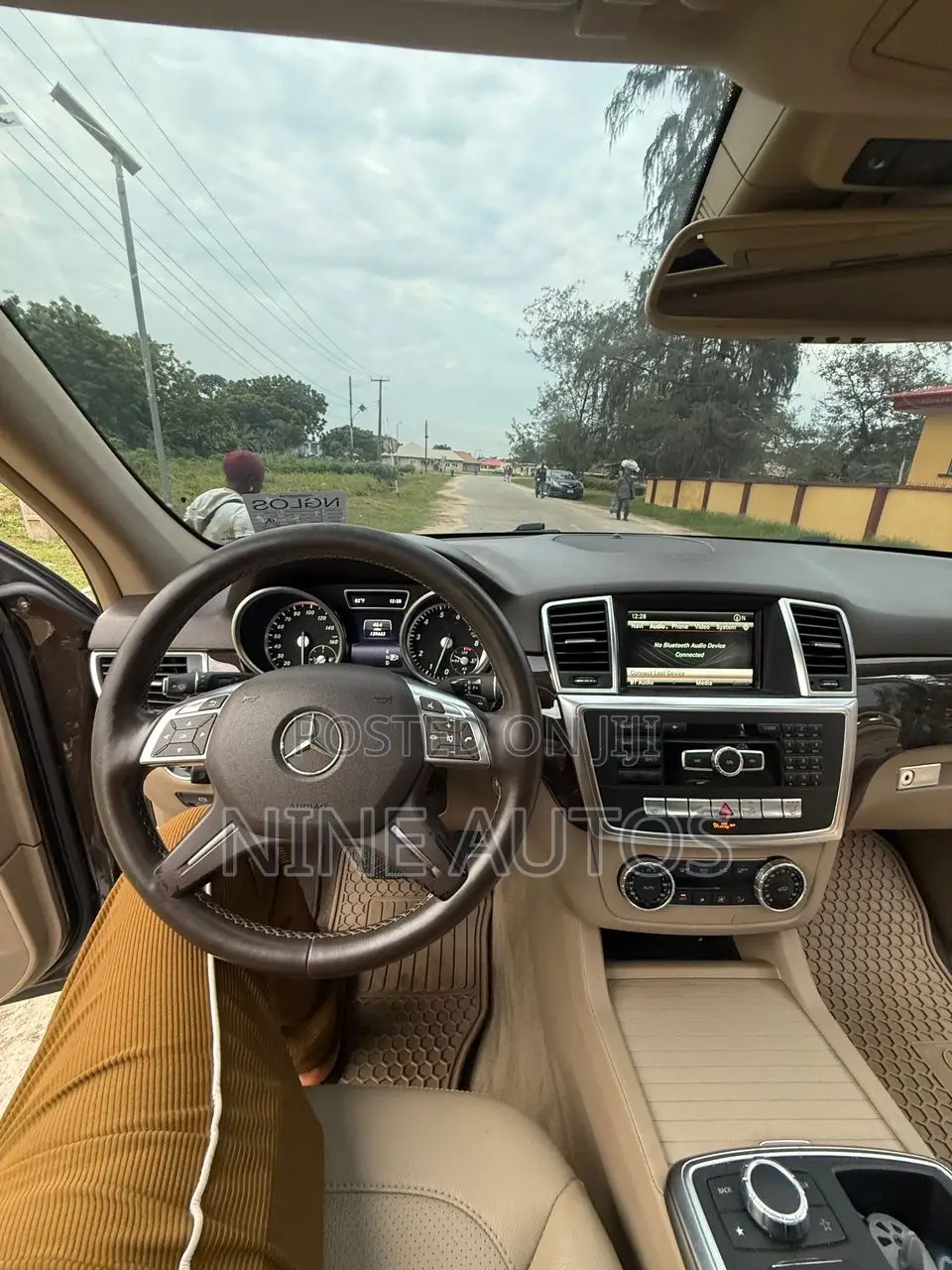 Mercedes-Benz M Class ML350 4MATIC 4dr SUV AWD (3.5L 6cyl 7A) 2014