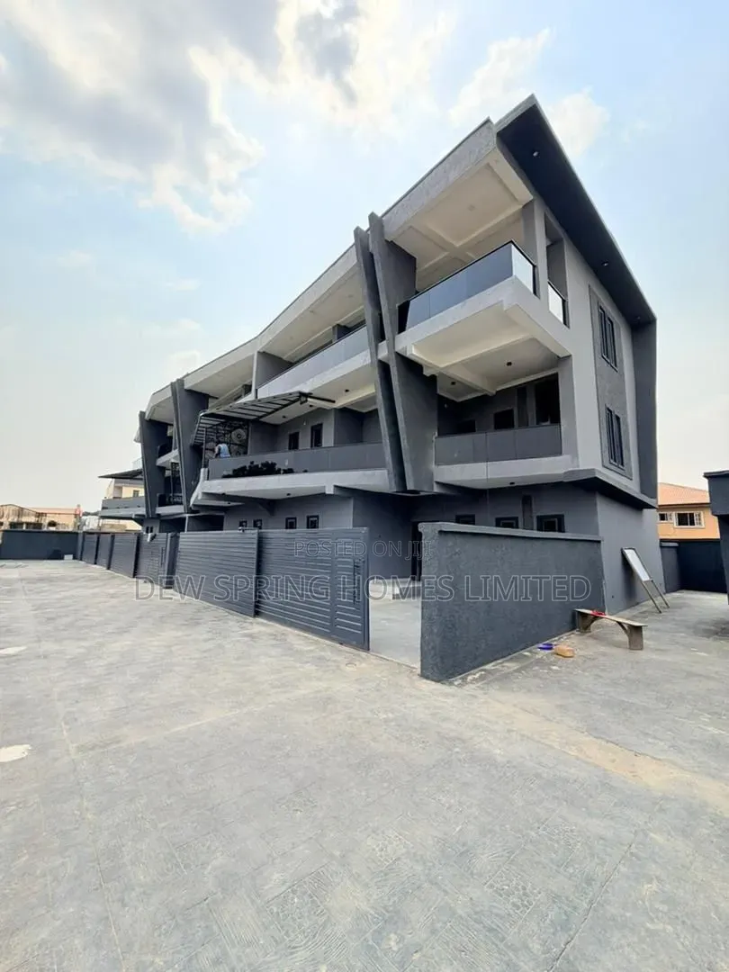 4bdrm Duplex in Maryland, Mende for sale