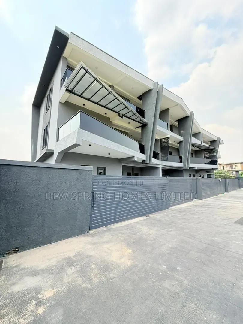 4bdrm Duplex in Maryland, Mende for sale