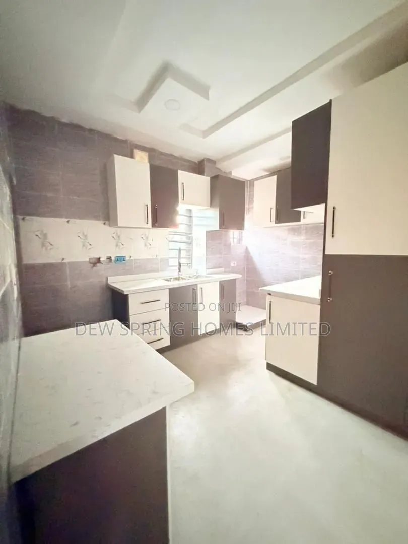 4bdrm Duplex in Maryland, Mende for sale