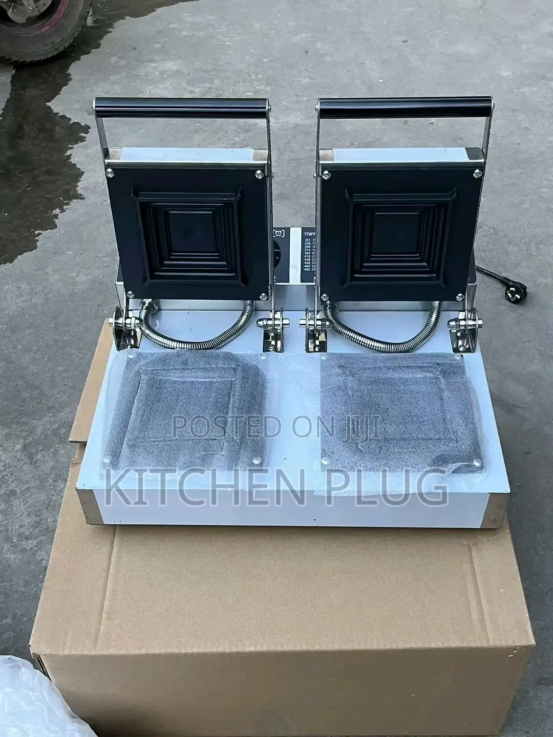 Commercial-Grade Electric Sandwich Machine, Durable Stainless Steel.