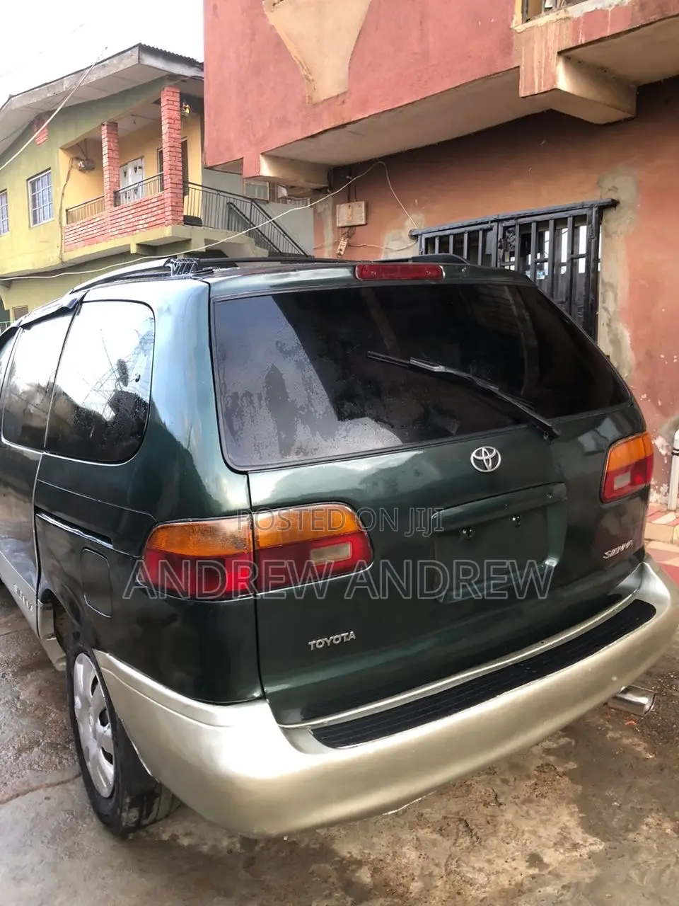 Toyota Sienna 2000 Green