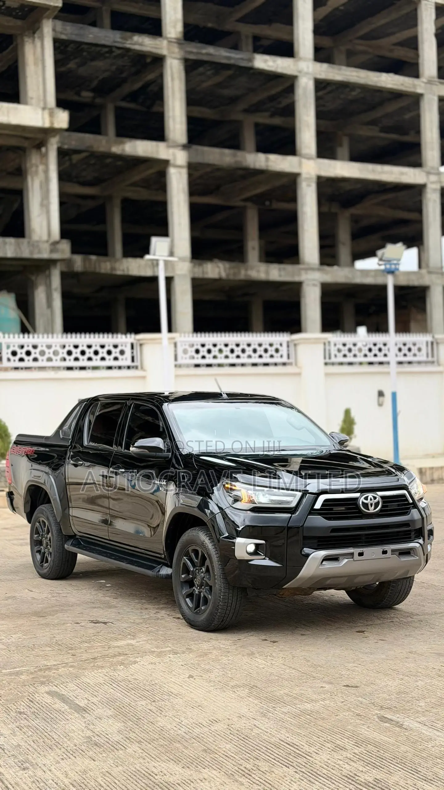 Toyota Hilux 2021 Black
