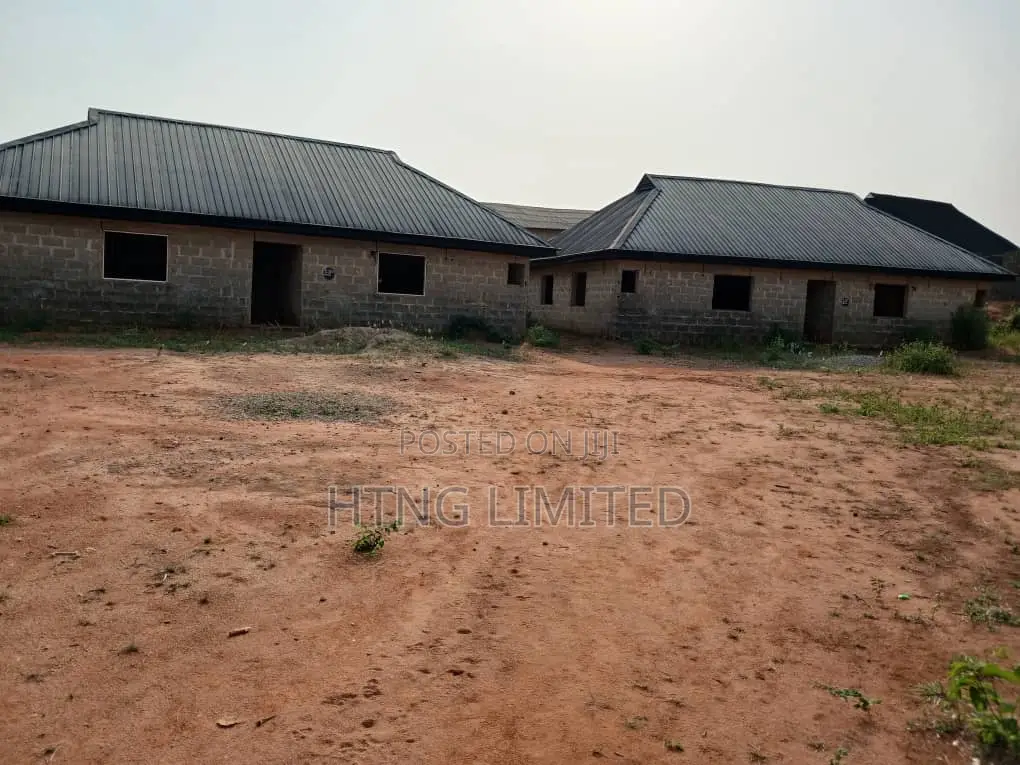 2bdrm Bungalow in Agunfoye, Igbogbo for sale