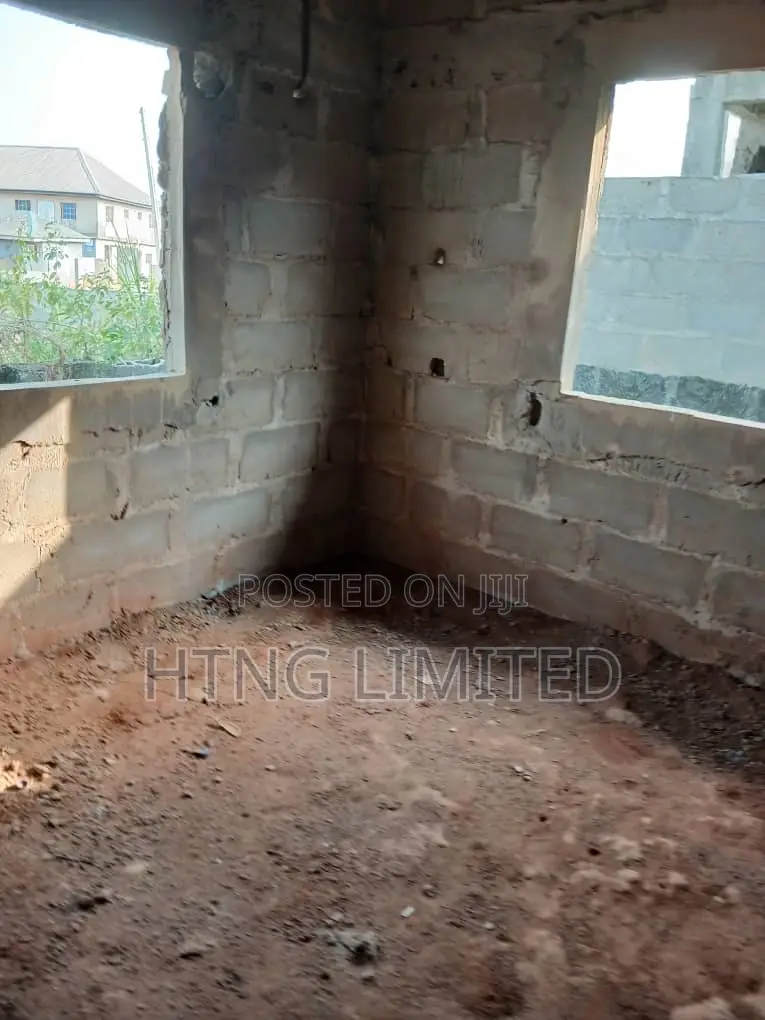 2bdrm Bungalow in Agunfoye, Igbogbo for sale