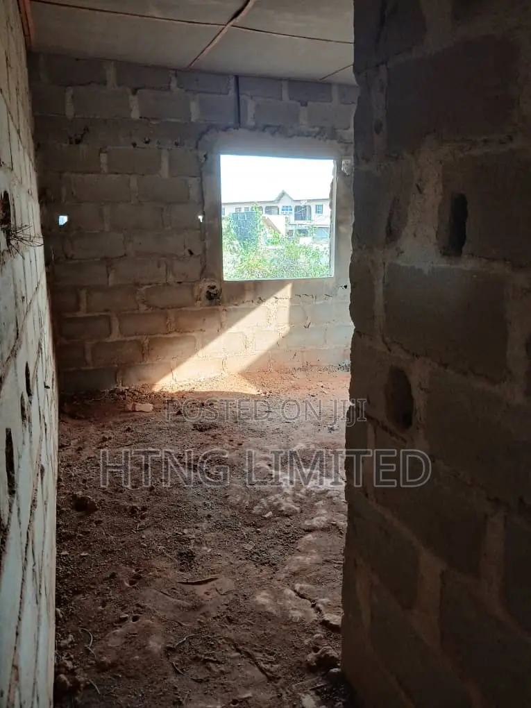 2bdrm Bungalow in Agunfoye, Igbogbo for sale