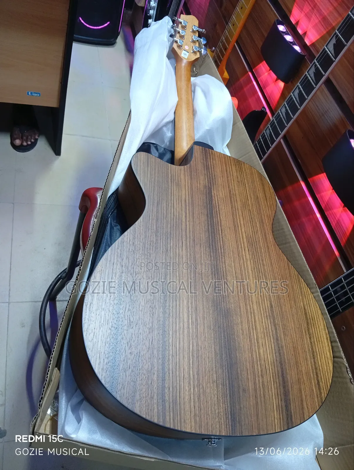Original Smiger Lg-09 Engraved Hole 40"Electro Acoustic Guitar.