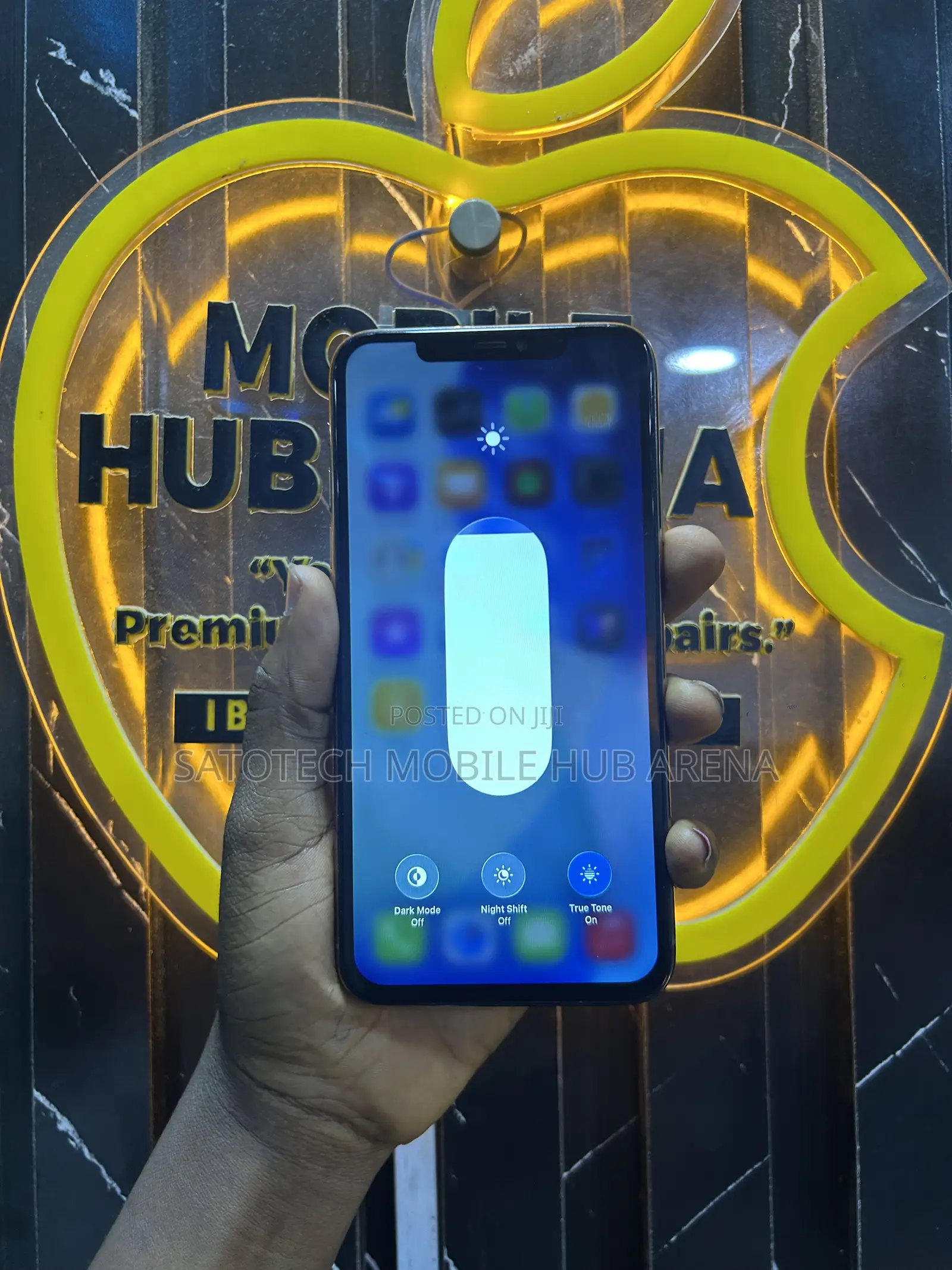 Apple iPhone 11 Pro Max 64 GB Gold