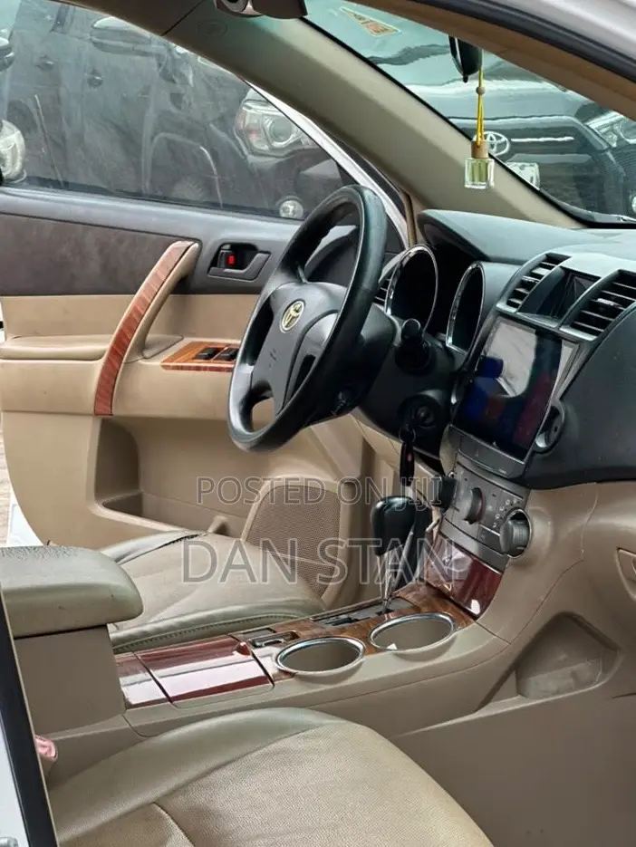Toyota Highlander 2010 White