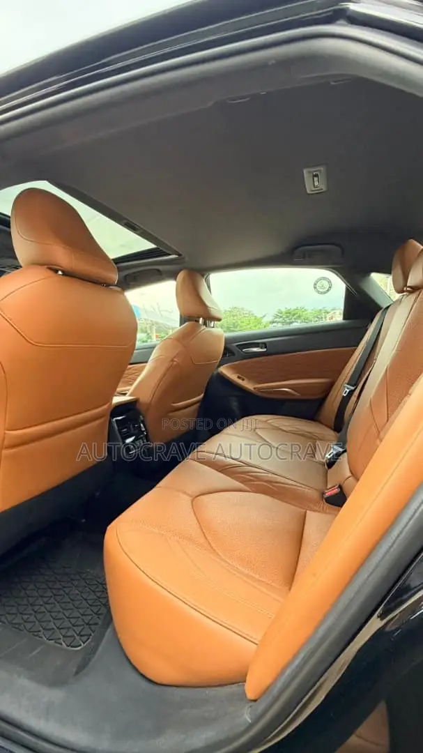 Toyota Avalon Limited 2020 Black
