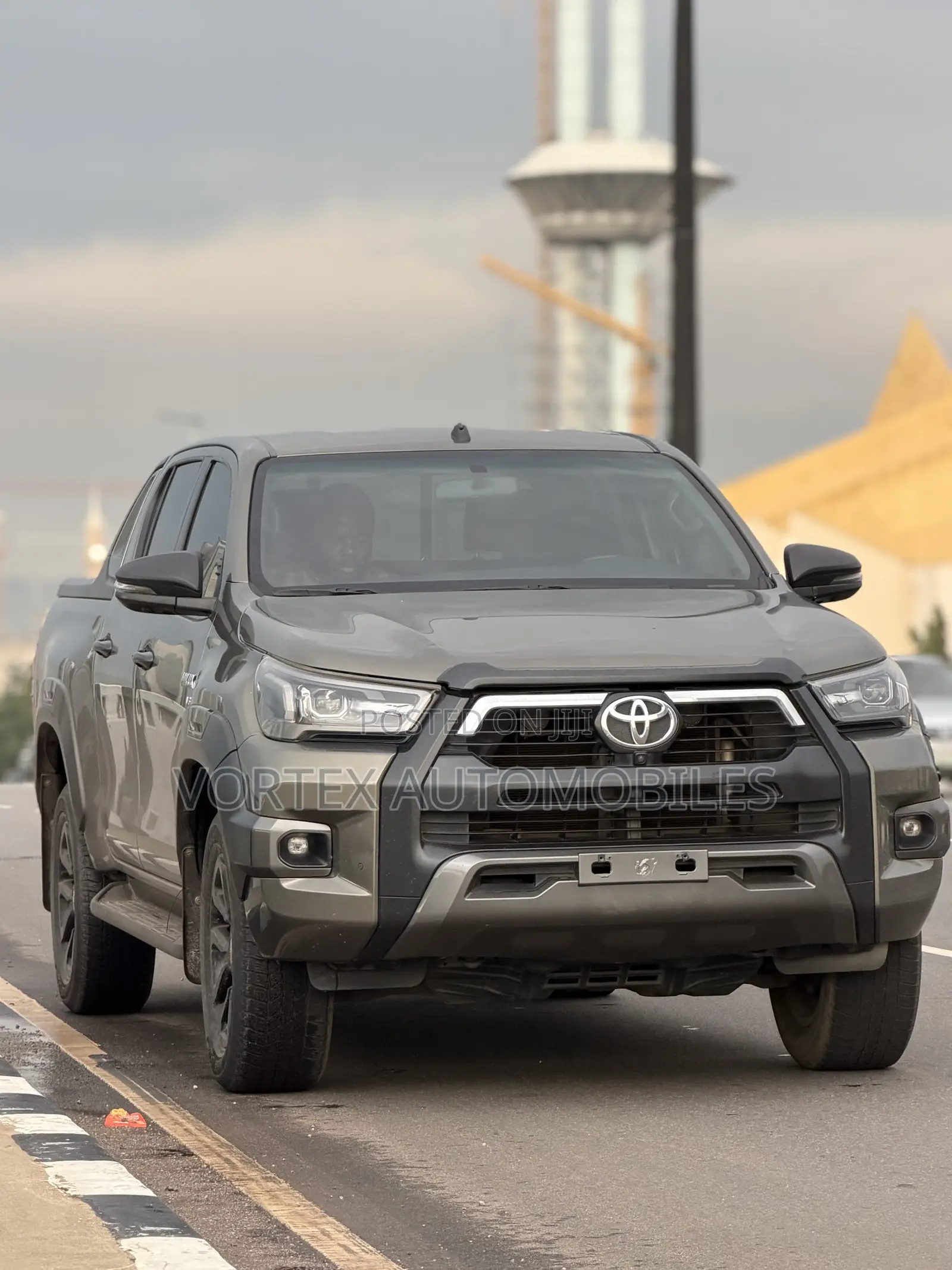 Toyota Hilux 2023 Green