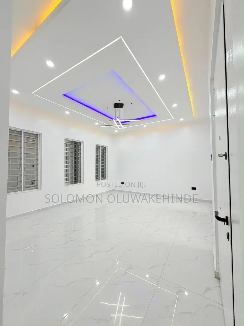 3bdrm Duplex in Gbagada for sale