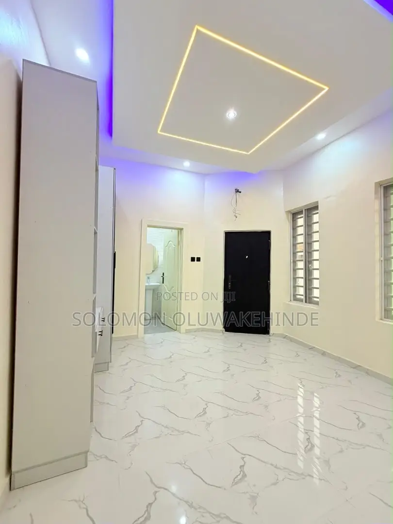 3bdrm Duplex in Gbagada for sale