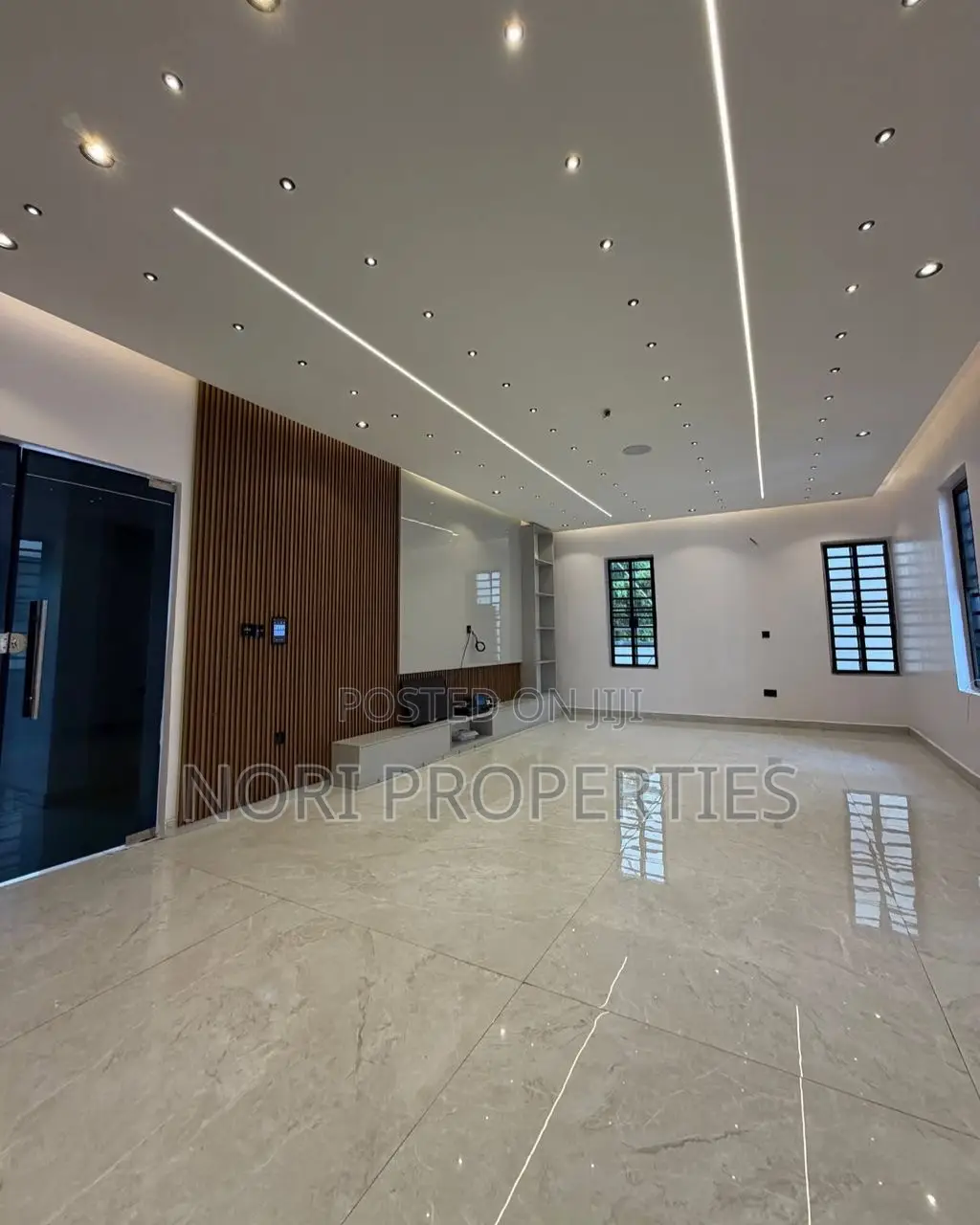 Furnished 4bdrm Duplex in Agodi Gra for sale