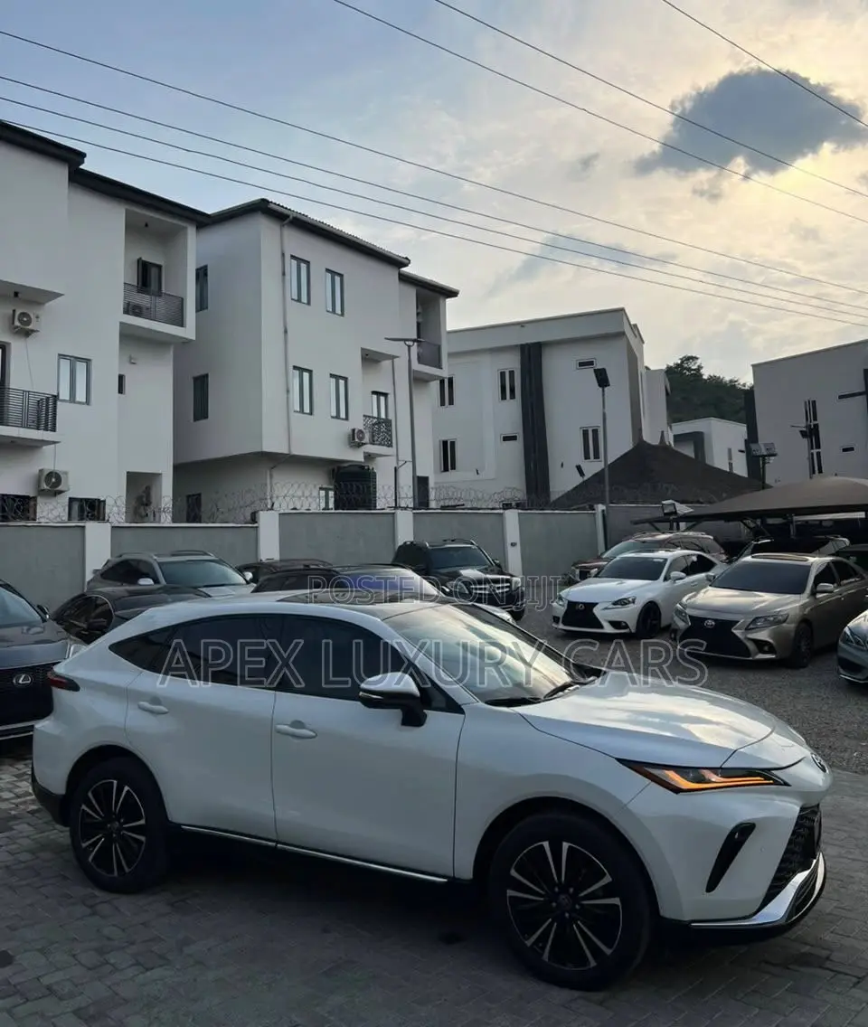 Toyota Venza 2024 White