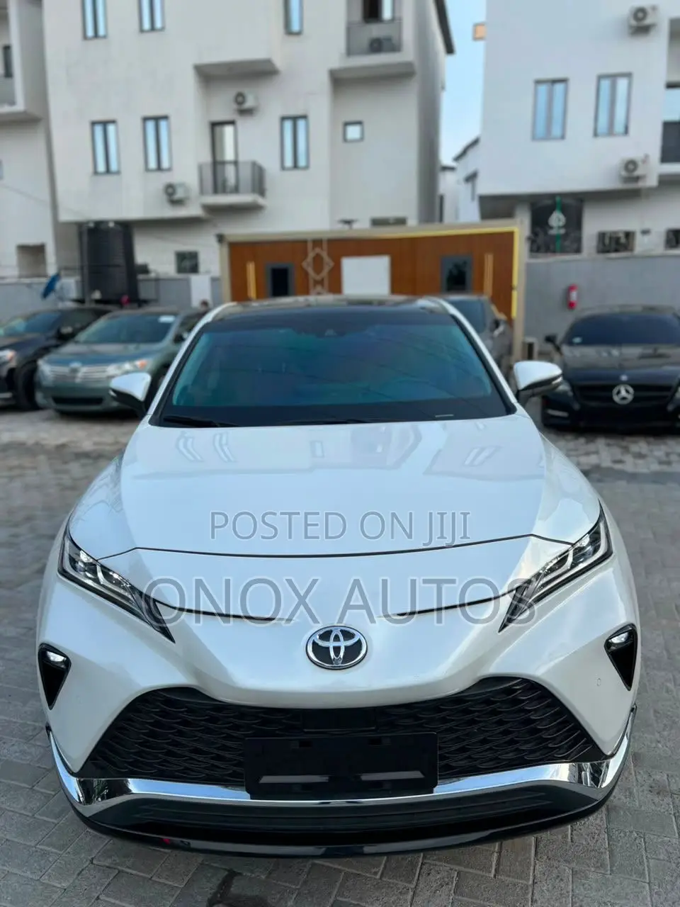 Toyota Venza XLE AWD 2024 White