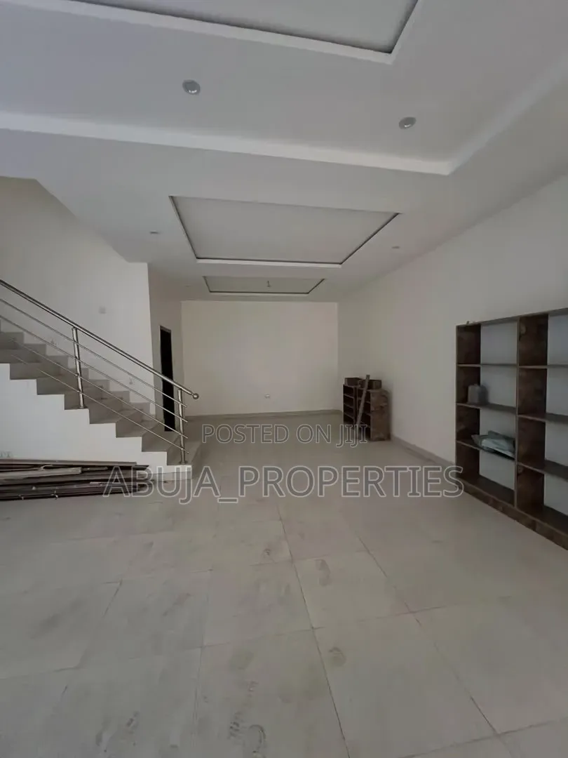 4bdrm Duplex in Kaura for rent
