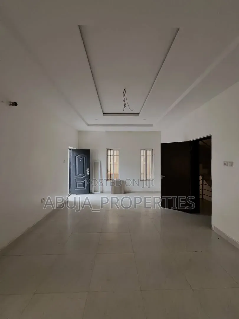 4bdrm Duplex in Kaura for rent