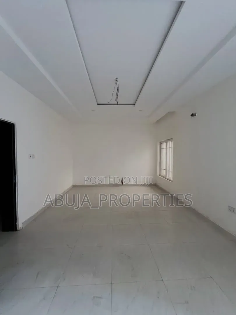 4bdrm Duplex in Kaura for rent