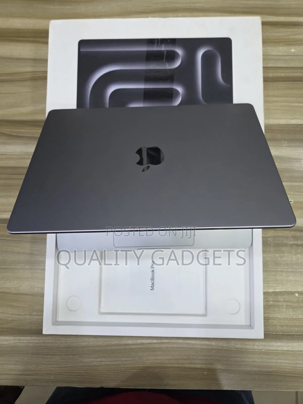 Laptop Apple MacBook Pro 2023 M3 8GB Apple M3 SSD 512GB