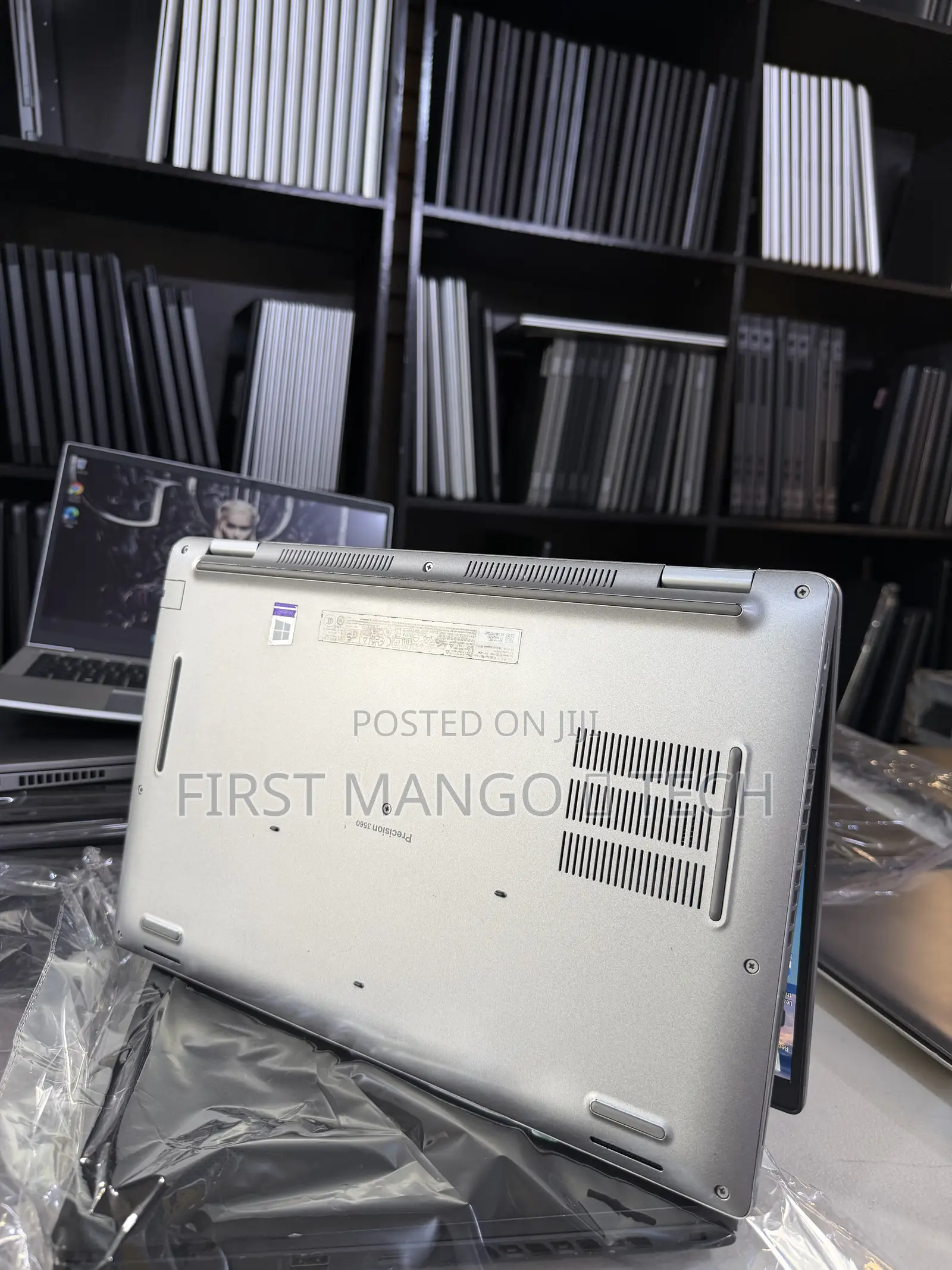 Laptop Dell Precision 3561 16GB Intel Core i7 SSD 256GB