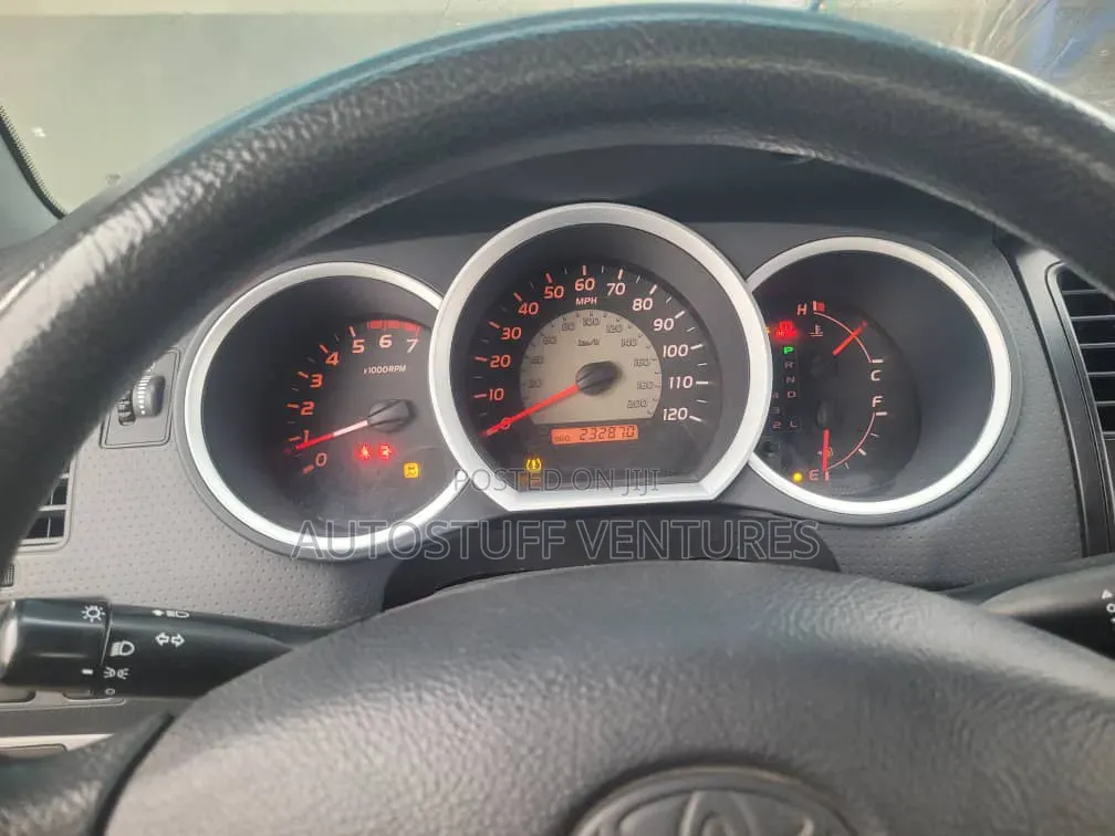 Toyota Tacoma 2010 Silver