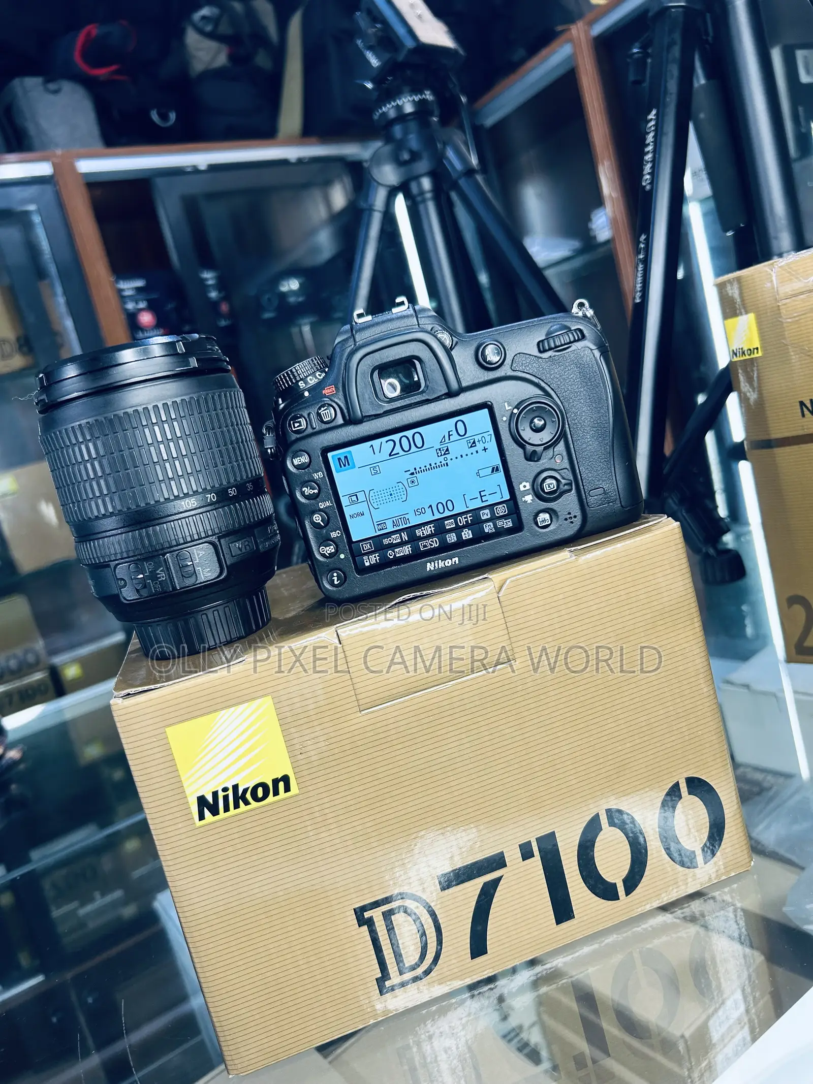 Nikon D7100 With 18-105 Vr Lens
