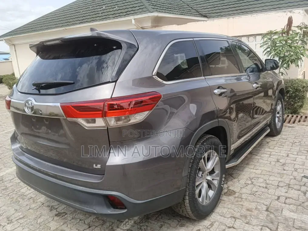 Toyota Corolla 2015 Gray