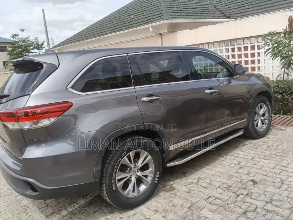 Toyota Corolla 2015 Gray