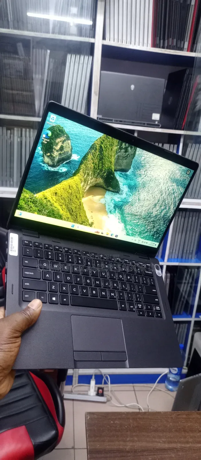 Laptop Dell Latitude 5300 16GB Intel Core i7 SSD 512GB