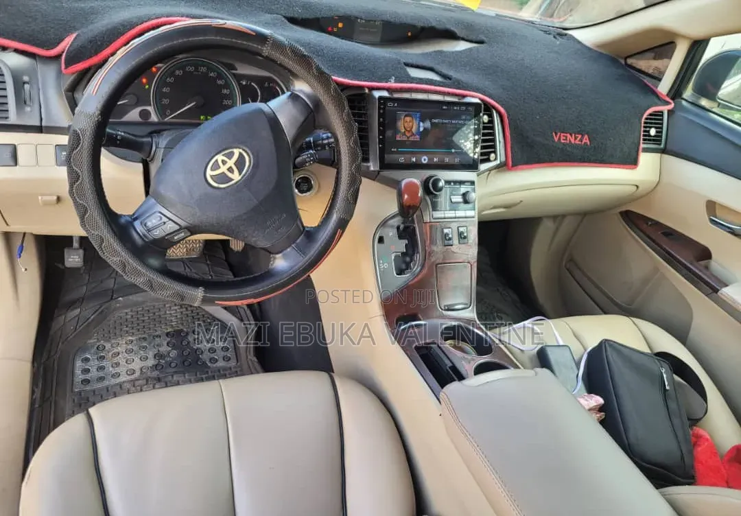 Toyota Venza 2010 Brown