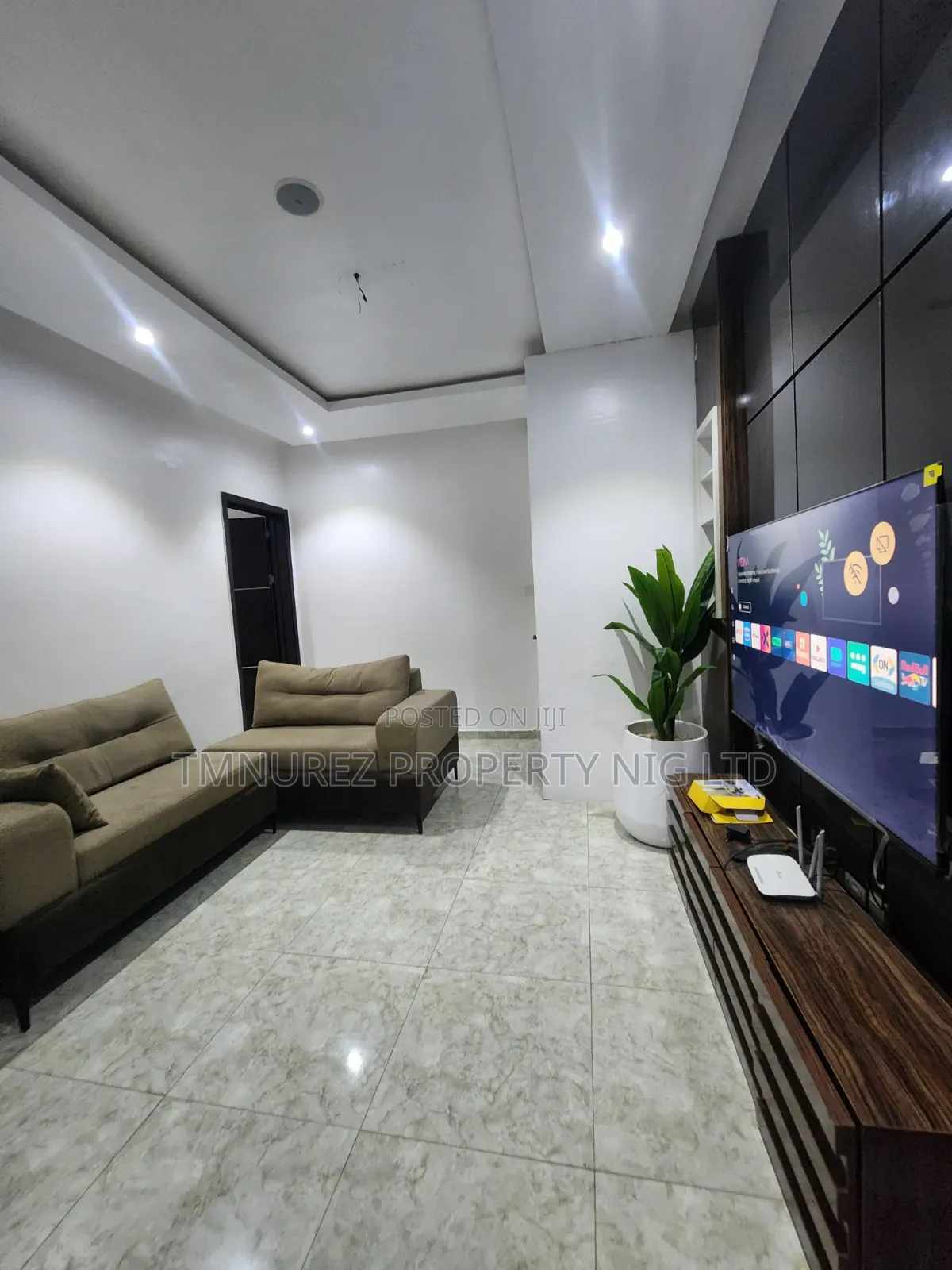 Furnished Mini Flat in Chevron for rent