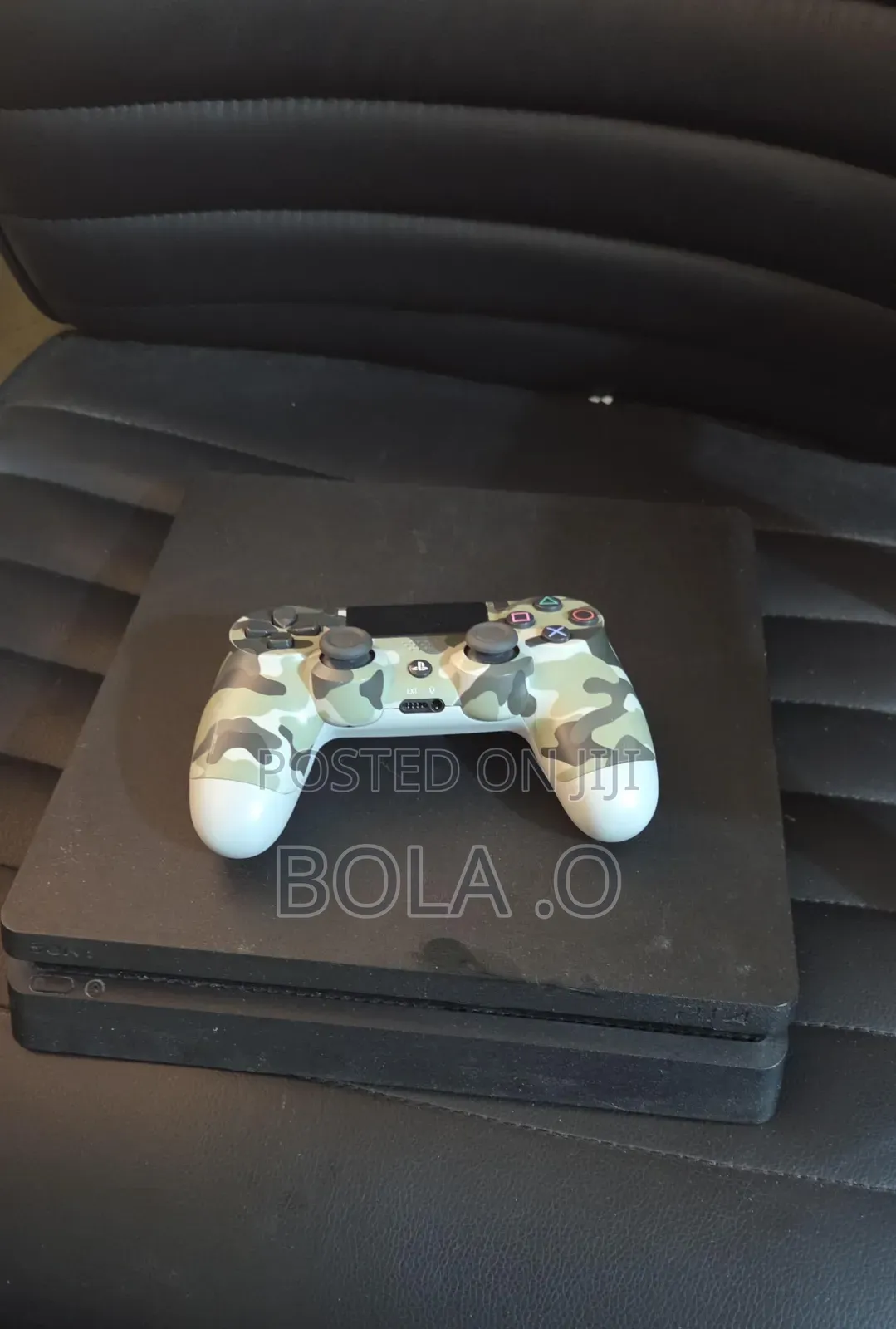 Ps4 Slim With 1 Pad and 5 Games
