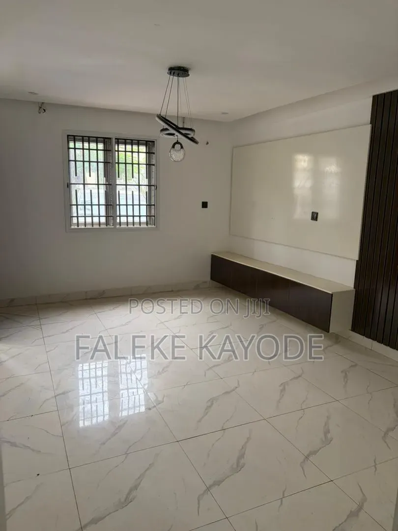 Furnished 2bdrm Block of Flats in Brians And Hammers, Life Camp