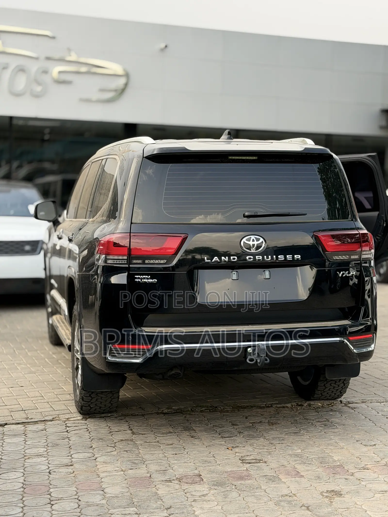 New Toyota Land Cruiser LC300 2025 Black