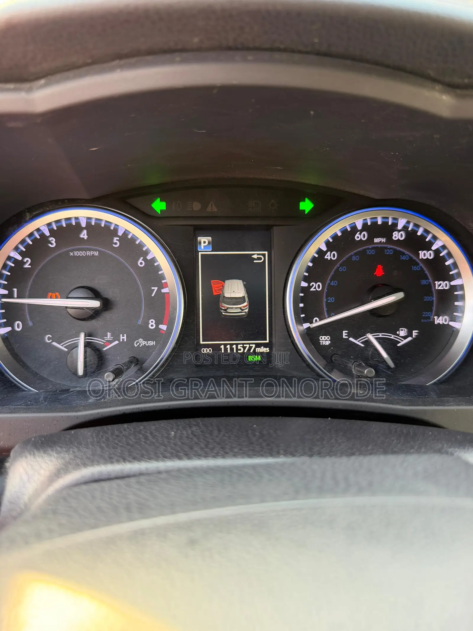 Toyota Highlander XLE 4x4 V6 (3.5L 6cyl 8A) 2017 Gray