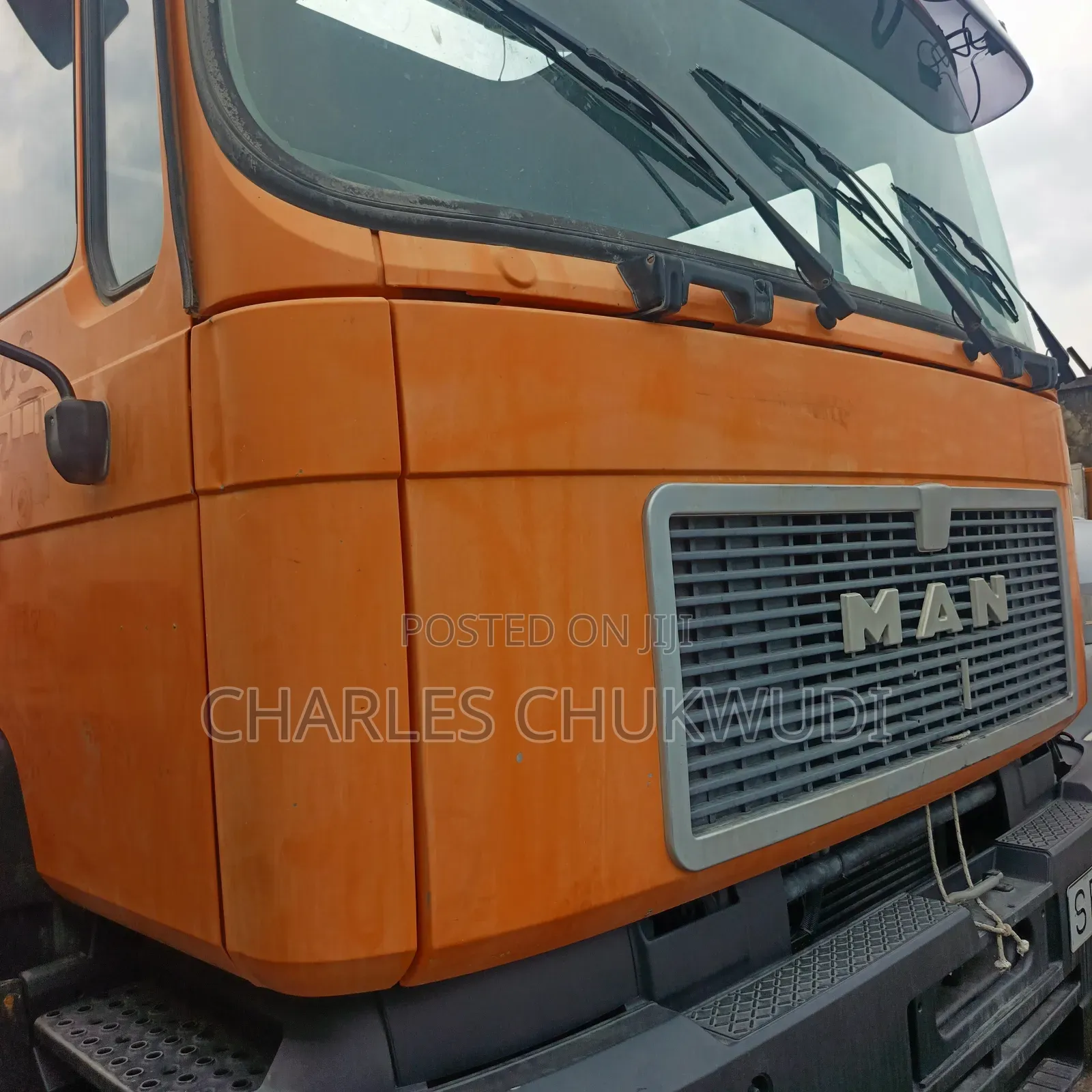 Man Diesel Tipper With Auxiliary and Miller Bucket