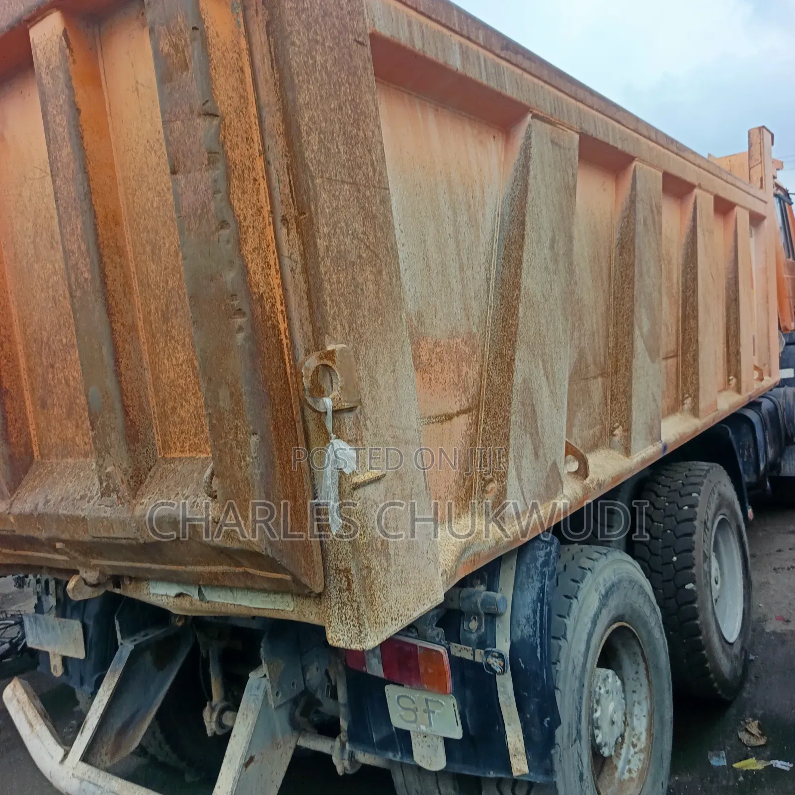 Man Diesel Tipper With Auxiliary and Miller Bucket