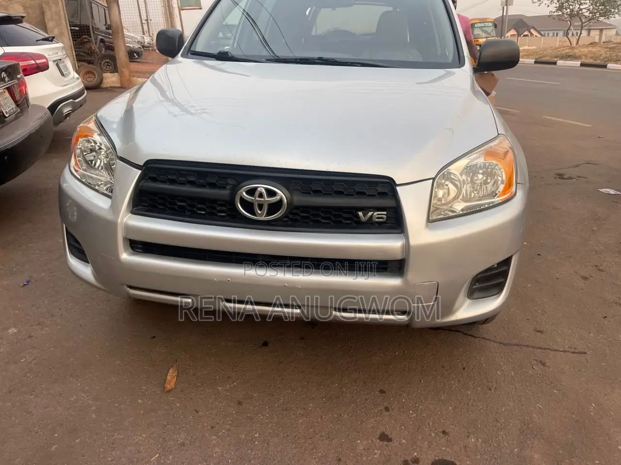 Toyota RAV4 2010 Silver