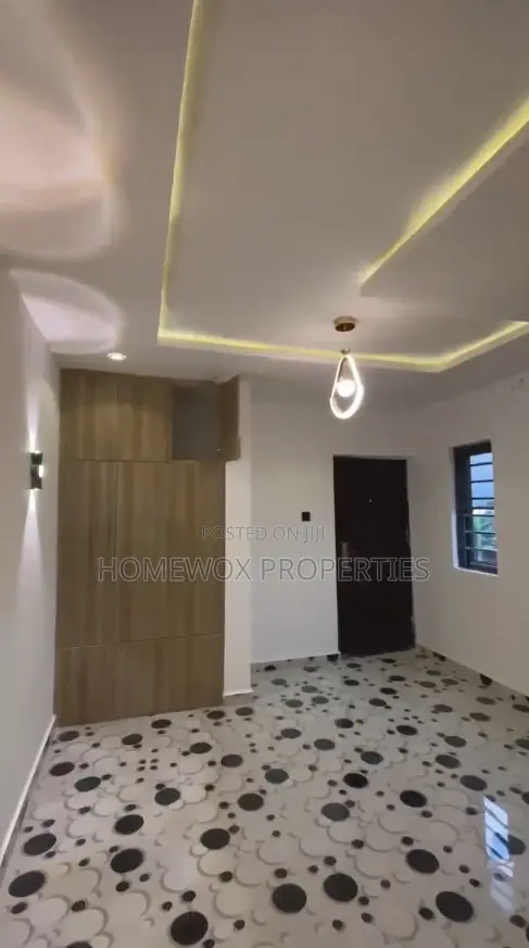 2bdrm Duplex in East West Road for rent